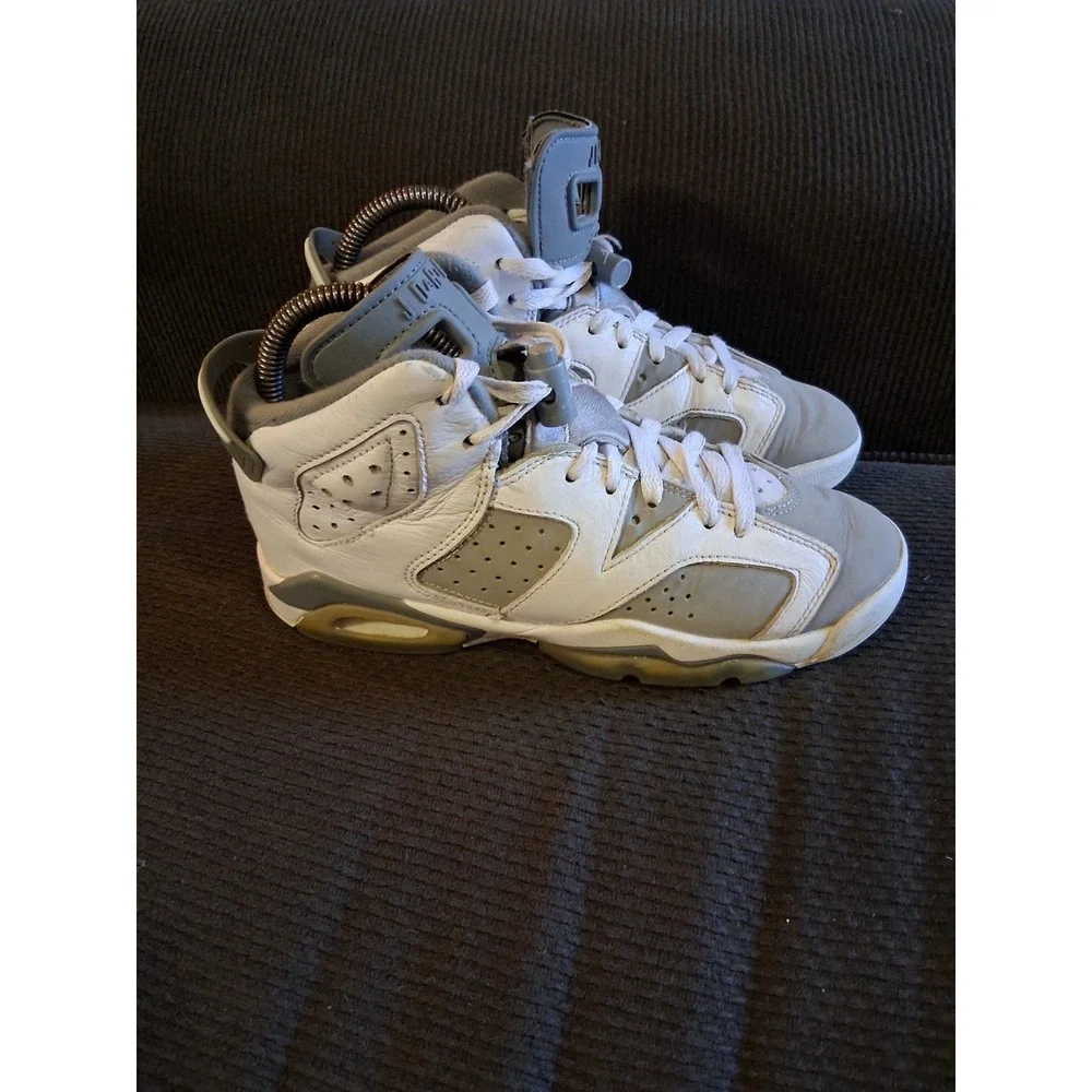 Nike Air Jordan 6 Retro Cool Medium Gray Sneakers Shoe 384665-100 Boy 4Y (Youth)